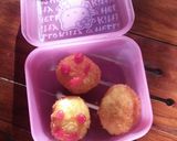 Foto langkah ke 5 dari resep Bola-bola nasi isi sosis.
