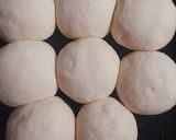 A picture of step 14 of Noodles Stuffed Bunny Chow.