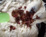 A picture of step 3 of Cranberry chocolate fudge.