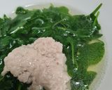 รูปขั้นตอนการทำที่ 1 ของ แกงจืดผักวอเตอร์เครสกับหมูเด้ง