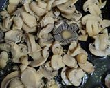 Foto del paso 5 de la receta: Filetes de pollo en salsa 🐔
