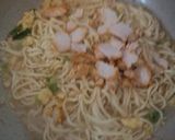 Foto langkah ke 5 dari resep Bakmi Bumbu Iris.