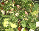 Foto del paso 1 de la receta: Ensalada, Rúcula, tomates secos, radichio, brócoli, aceitunas negras, puerros
