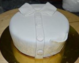 Foto del paso 9 de la receta: Tarta Día del Padre Camisa Fondant