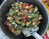 तेल मध्ये फ्राय केलेले वांगे चे भरीत (Vangyache Bharit Recipe In Marathi) रेसिपी स्टेप 7 फोटो 