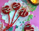 A picture of step 6 of Red Velvet Heart Balloons.