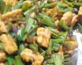 Foto langkah ke 2 dari resep 101. Oseng Kacang Panjang Tempe Orek.