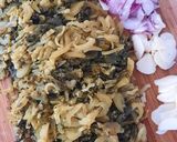 Foto langkah ke 1 dari resep Sayur Asin Orak-Arik Telur.