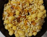 A picture of step 4 of Puffed Rice Snack.