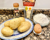 Foto del paso 1 de la receta: Pastel salado de patata, butifarra y mozzarella