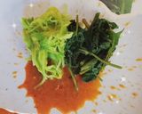 Foto langkah ke 5 dari resep Turi flowers in peanut sauce.