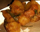 পেঁয়াজকলি আলুর দম(peyajkali aloor dum recipe in Bengali) রেসিপির ধাপ 5 ছবি