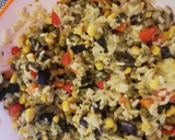 Foto del passaggio 7 della ricetta Insalata di riso vegetariana 🌿🍚