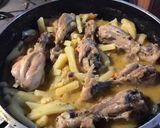 Foto del paso 3 de la receta: Pollo al sartén con crema y papas