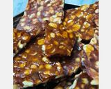 A picture of step 3 of Groundnut chikki.
