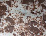 A picture of step 6 of Chocolate cake with whipped cream.