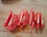 Foto del paso 1 de la receta: Ensalada de tomate y cebolla