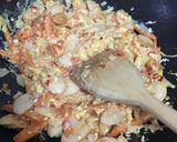 รูปขั้นตอนการทำที่ 1 ของ “ผัดมักกะโรนีไก่กรอบ”