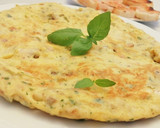 Foto del paso 7 de la receta: Tortilla de Pescadilla y Ajos tiernos