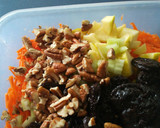 Foto del paso 2 de la receta: Ensalada de manzana con zanahoria