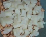 A picture of step 2 of Chaana Chaat.