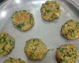 A picture of step 3 of Bitter gourd tikki.