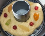 A picture of step 6 of Roscón de reyes. (Three kings cake).