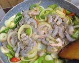 Foto langkah ke 1 dari resep Udang saus bombay ala ala.