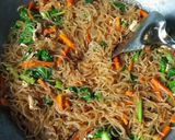 Foto langkah ke 4 dari resep Bihun Goreng.