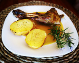 Foto del paso 6 de la receta: Paletilla de cordero al horno en salsa de vino blanco al romero