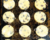 Foto del paso 3 de la receta: Galletitas de vainilla y pasas de uvas 😋😋