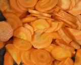 Foto langkah ke 2 dari resep Sup Makaroni Buncis.