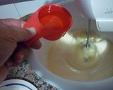 Foto del paso 1 de la receta: Torta de yogurt con chips de chocolate en microondas