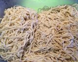 Foto langkah ke 4 dari resep Soto mie bogor komplit.