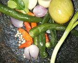 Foto langkah ke 3 dari resep Udang sambal ijo #tantanganakhirtahun #masakditahunbaru.