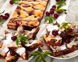 A legfinomabb kevert, csíkos, gyümölcsös süti recept fázis 7 fotója