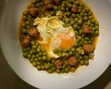 Foto del paso 4 de la receta: Guisantes, chistorra y huevo