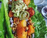 Foto del paso 6 de la receta: Tacos veganos de lechuga con lentejas y calabaza