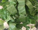 Foto langkah ke 3 dari resep Bening Sawi Tahu.