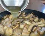 Foto del paso 7 de la receta: Pavo en pepitoria con champiñones