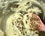 A picture of step 2 of Chocolate and white Cookies with marshmallows.