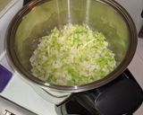 A picture of step 1 of HAM & SPLIT PEA SOUP.