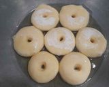 Foto langkah ke 6 dari resep Donat Aneka Topping.