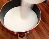 A picture of step 3 of Green & white panna cotta.