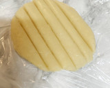Foto del paso 5 de la receta: Pasta Frola rellena de mermelada de melocotón
