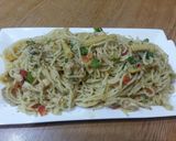 A picture of step 5 of Spicy chicken vegetable noodles.