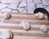 A picture of step 2 of Pastry samosas.