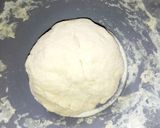 A picture of step 1 of Milk crackers with chocolate sauce.
