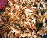 Hình bước làm 8 của món Khô gà lá chanh