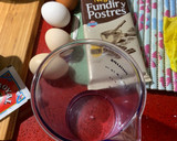 Foto del paso 1 de la receta: Bizcocho bañado con chocolate en Thermomix Tm5